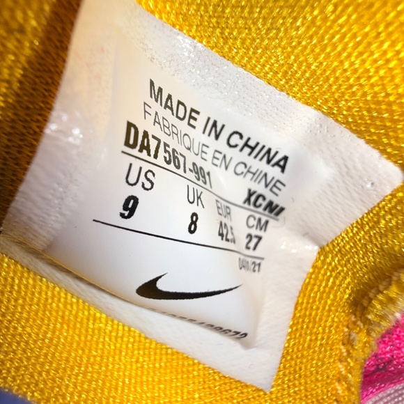 Athletic_Shoes